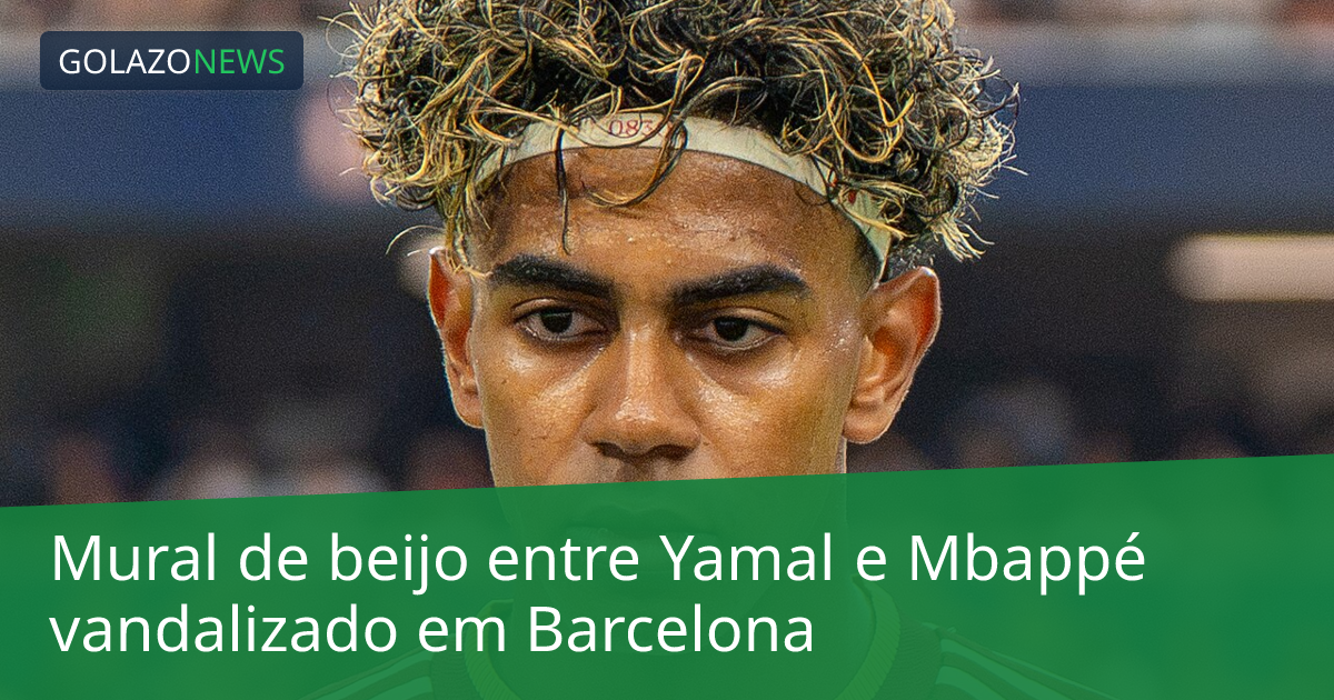 Mural de beijo entre Yamal e Mbappé vandalizado em Barcelona